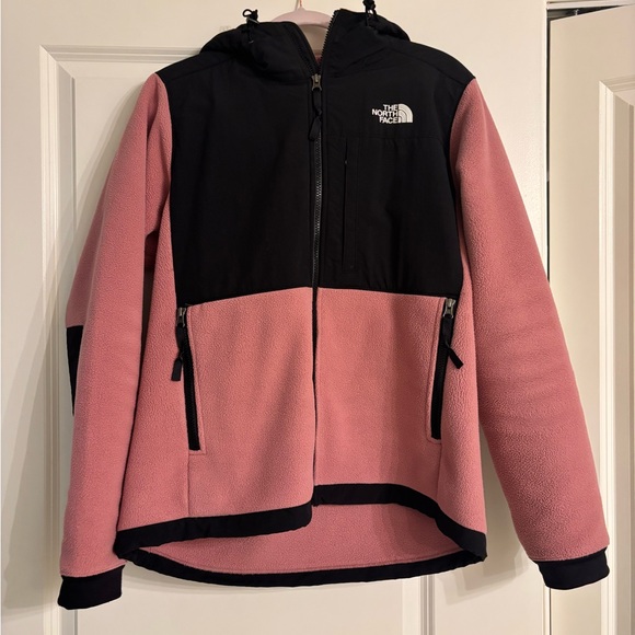 EUC The North Face Salmon and Black Fleece Jacket- Denali 2 with Hood - Picture 1 of 5